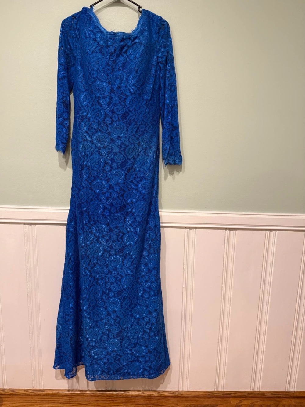 Royal Blue Lace Long-Sleeve Maxi Dress